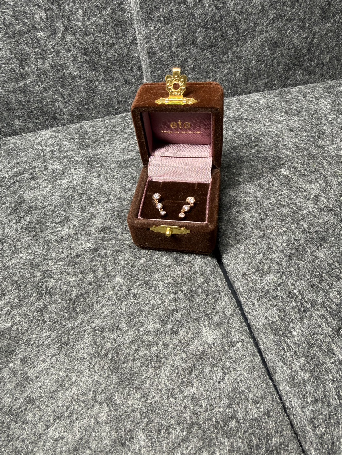 ete k18、925 石付ピアスお買取りさせていただきました！！