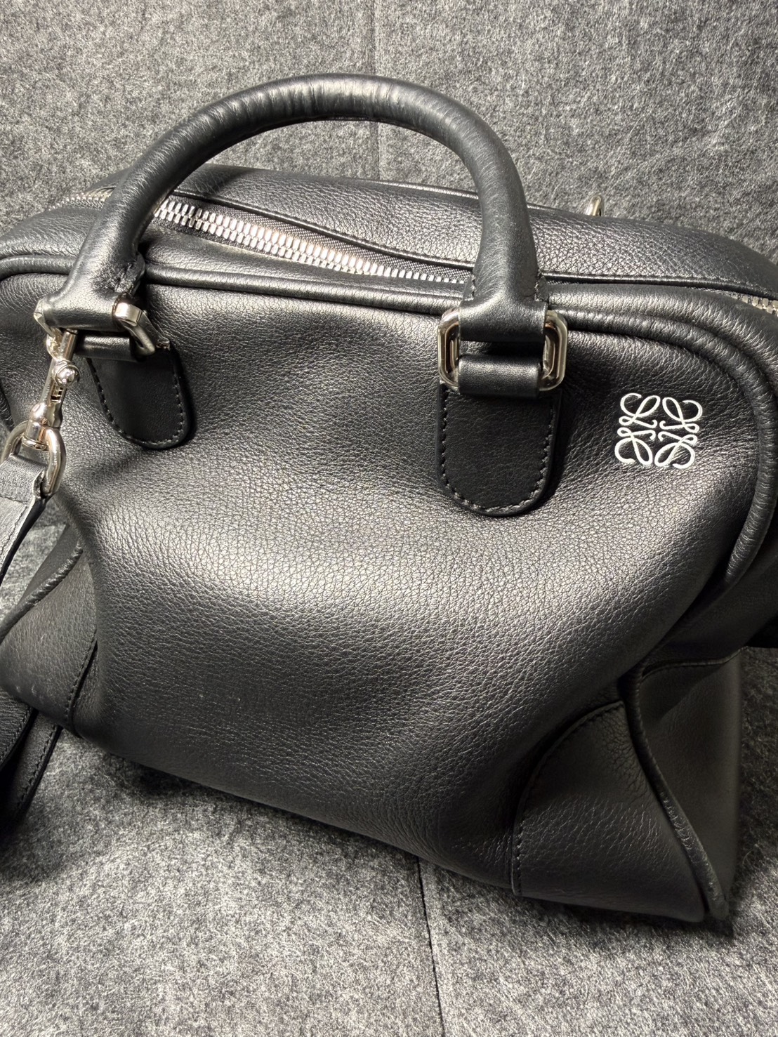 ロエベ　アマソナ28お買取りさせていただきました！