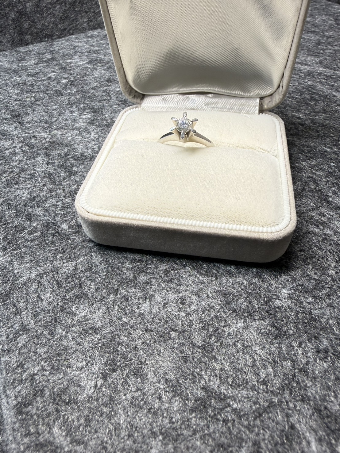 pt900 ダイヤ付きリングお買取りさせていただきました！