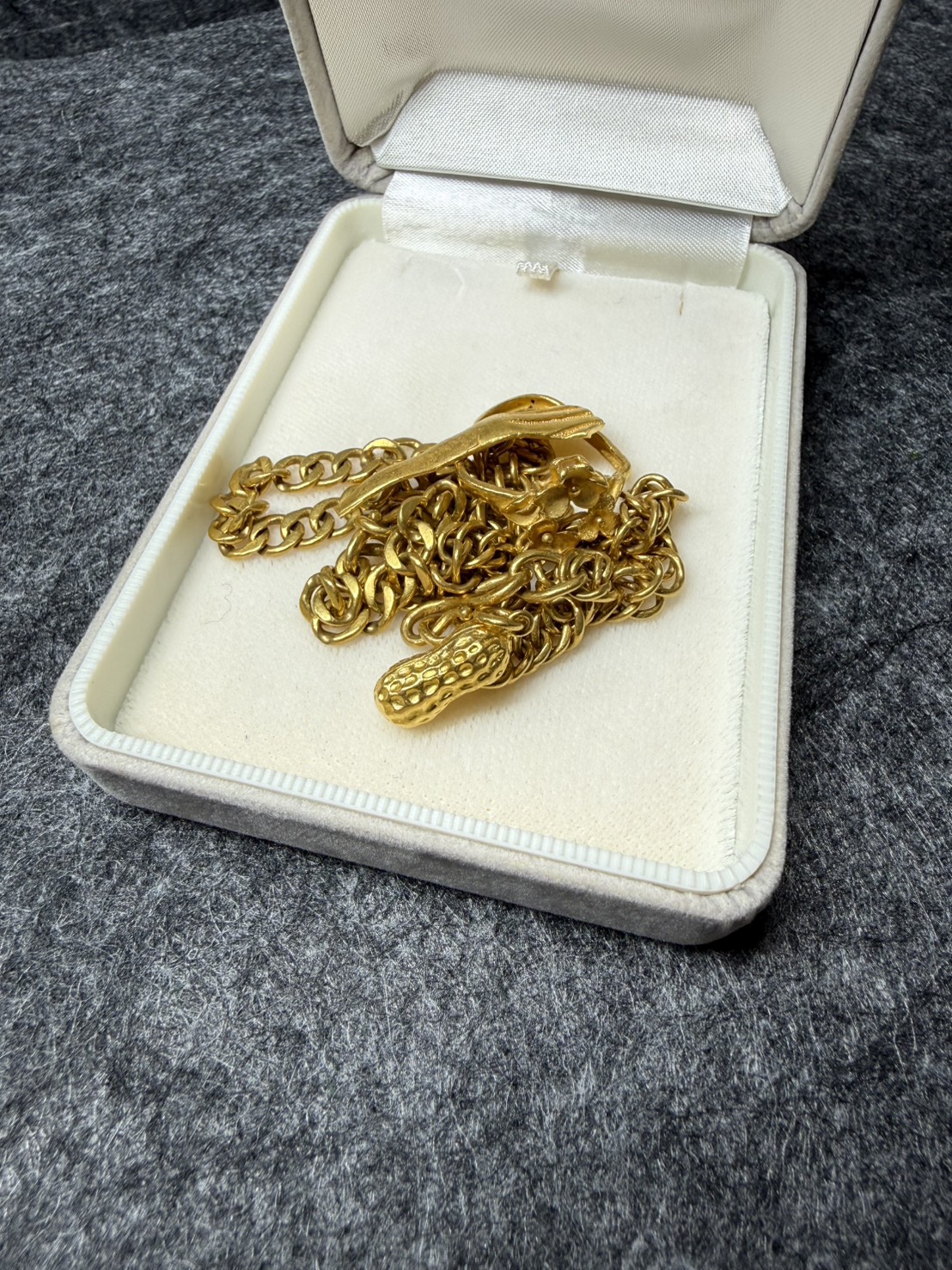 999.9刻印アクセサリーまとめお買取りさせていただきました！