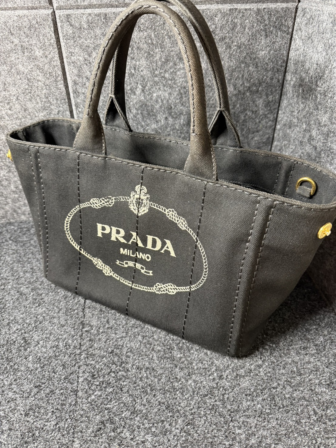 プラダ カナパ トートバッグ ブラックお買取りさせていただきました！