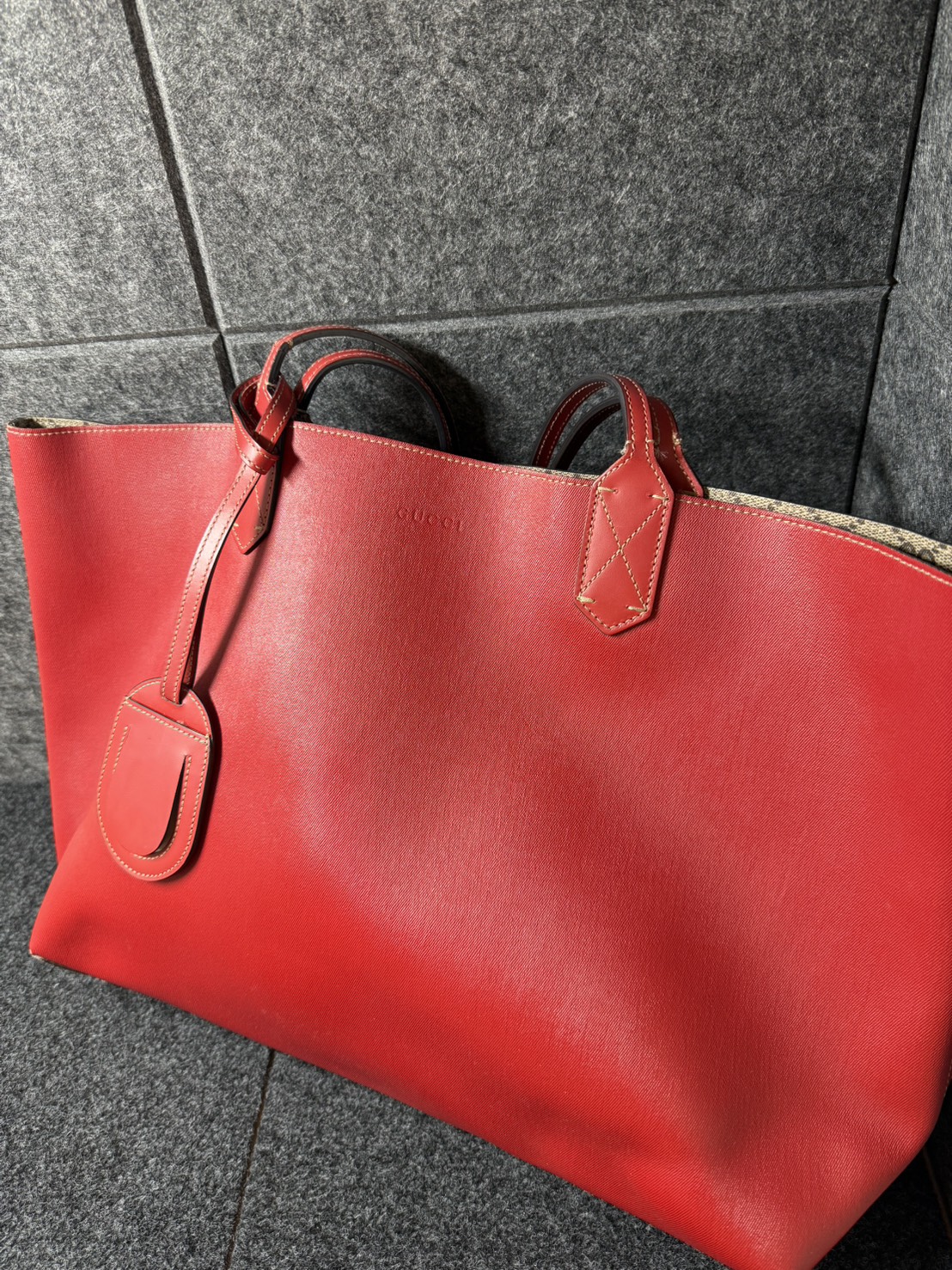 GUCCIリバーシブルトートバッグお買取りさせていただきました！