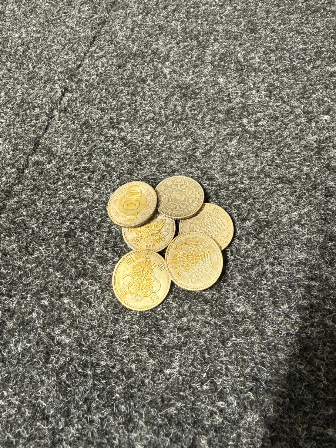 100円銀貨お買取りさせていただきました！
