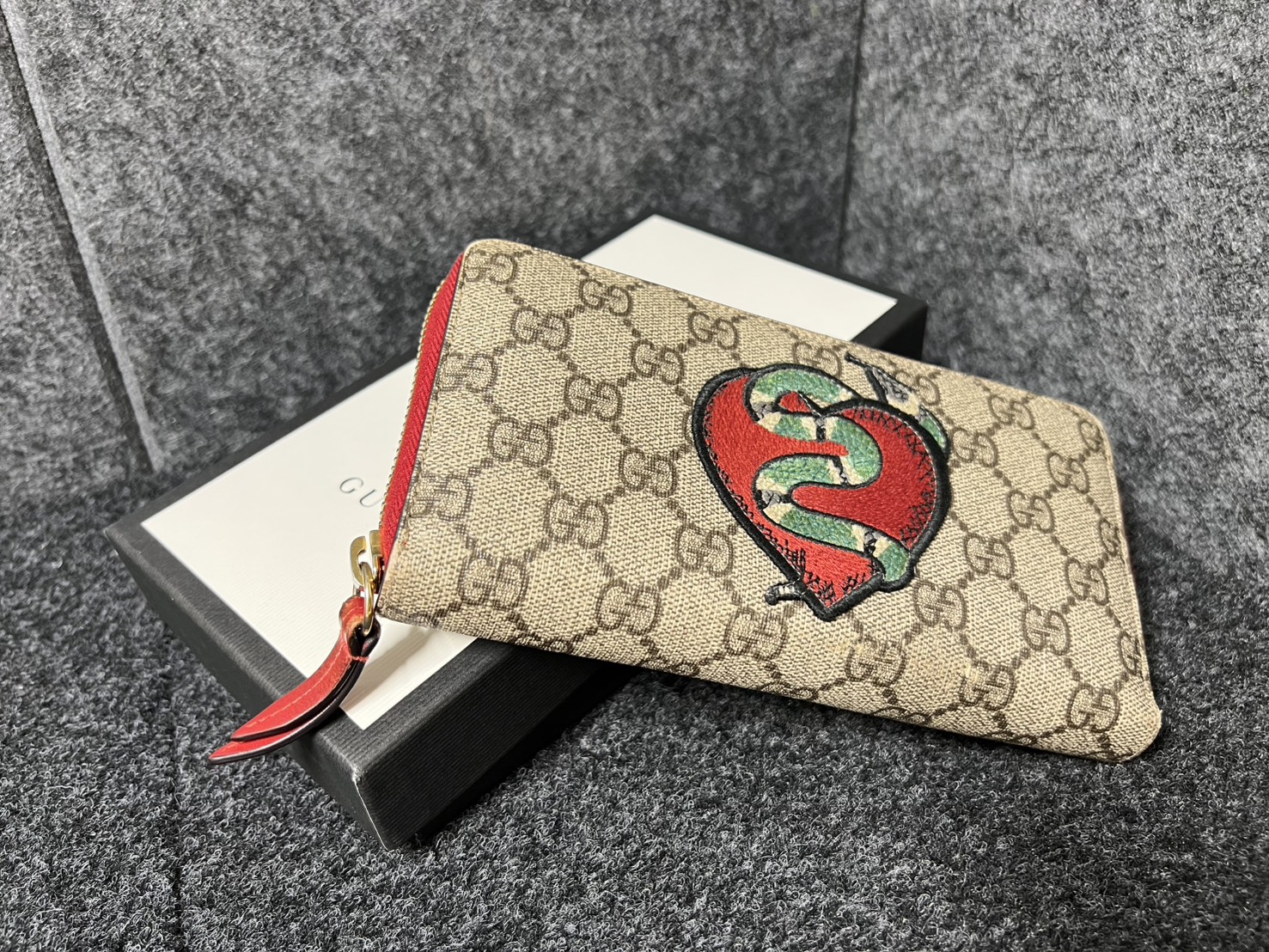 GUCCI長財布　お買取りさせていただきました！