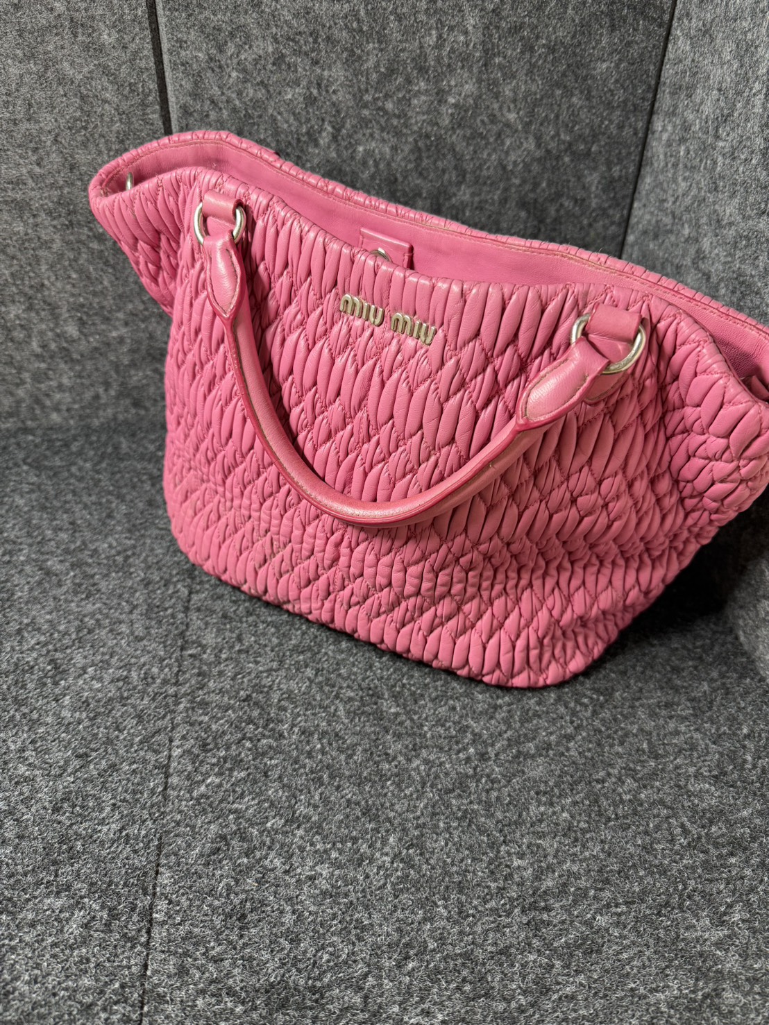 miumiu　ハンドバックお買取りさせていただきました！